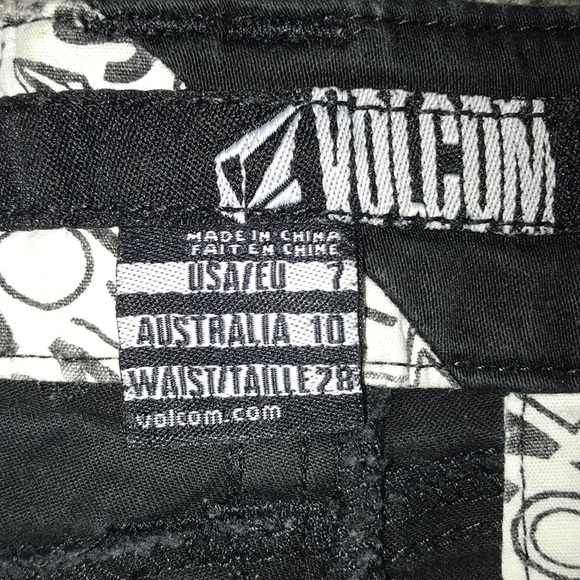 VOLCOM shorts! - Picture 2 of 3